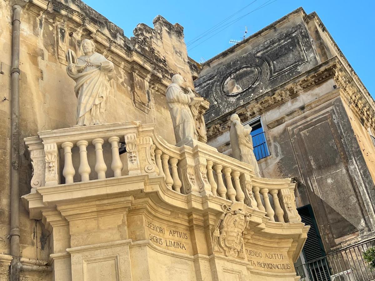 Ai Propilei Del Duomo Luxury Suite Lecce Extérieur photo
